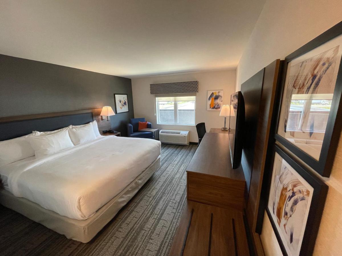 Comfort Inn & Suites Carleton Place Esterno foto