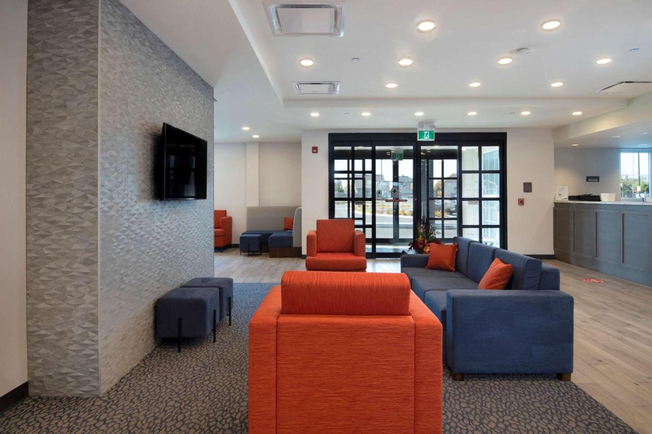 Comfort Inn & Suites Carleton Place Esterno foto