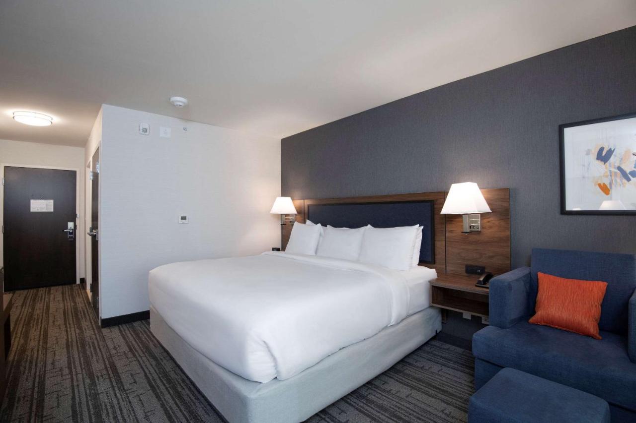 Comfort Inn & Suites Carleton Place Esterno foto