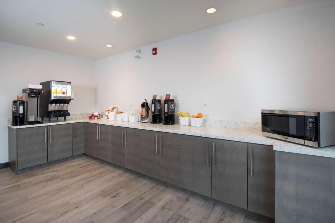 Comfort Inn & Suites Carleton Place Esterno foto
