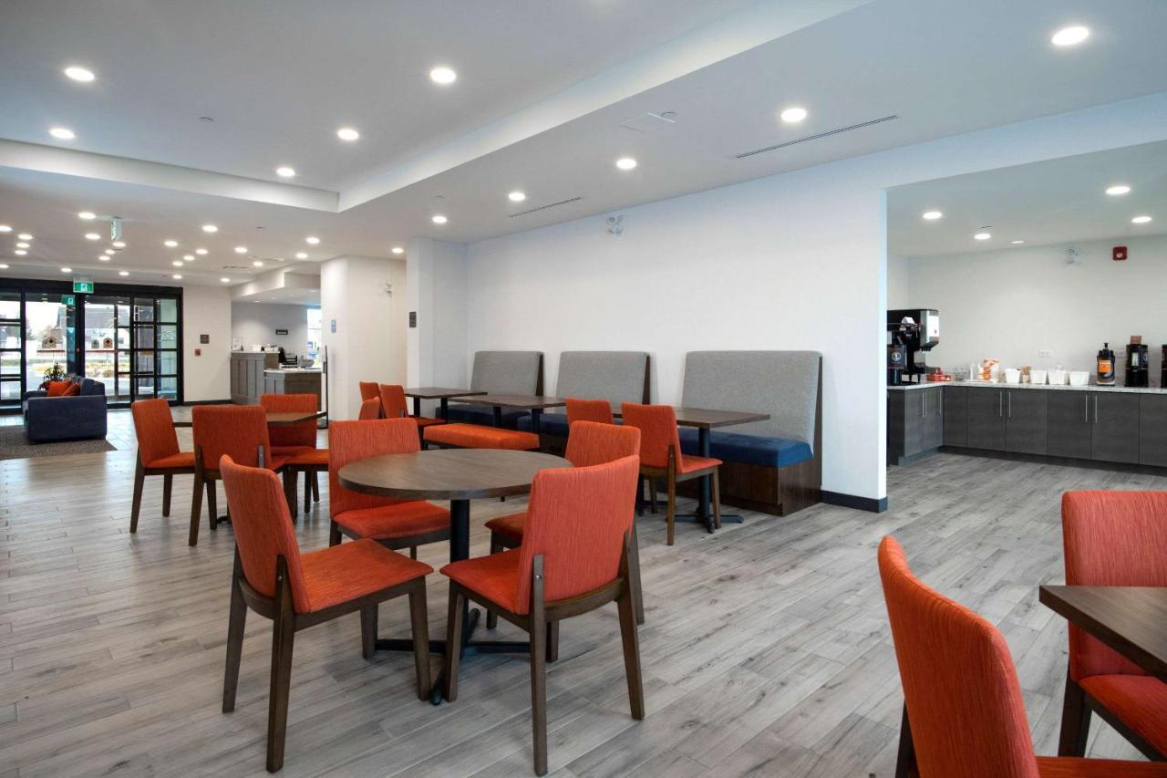 Comfort Inn & Suites Carleton Place Esterno foto