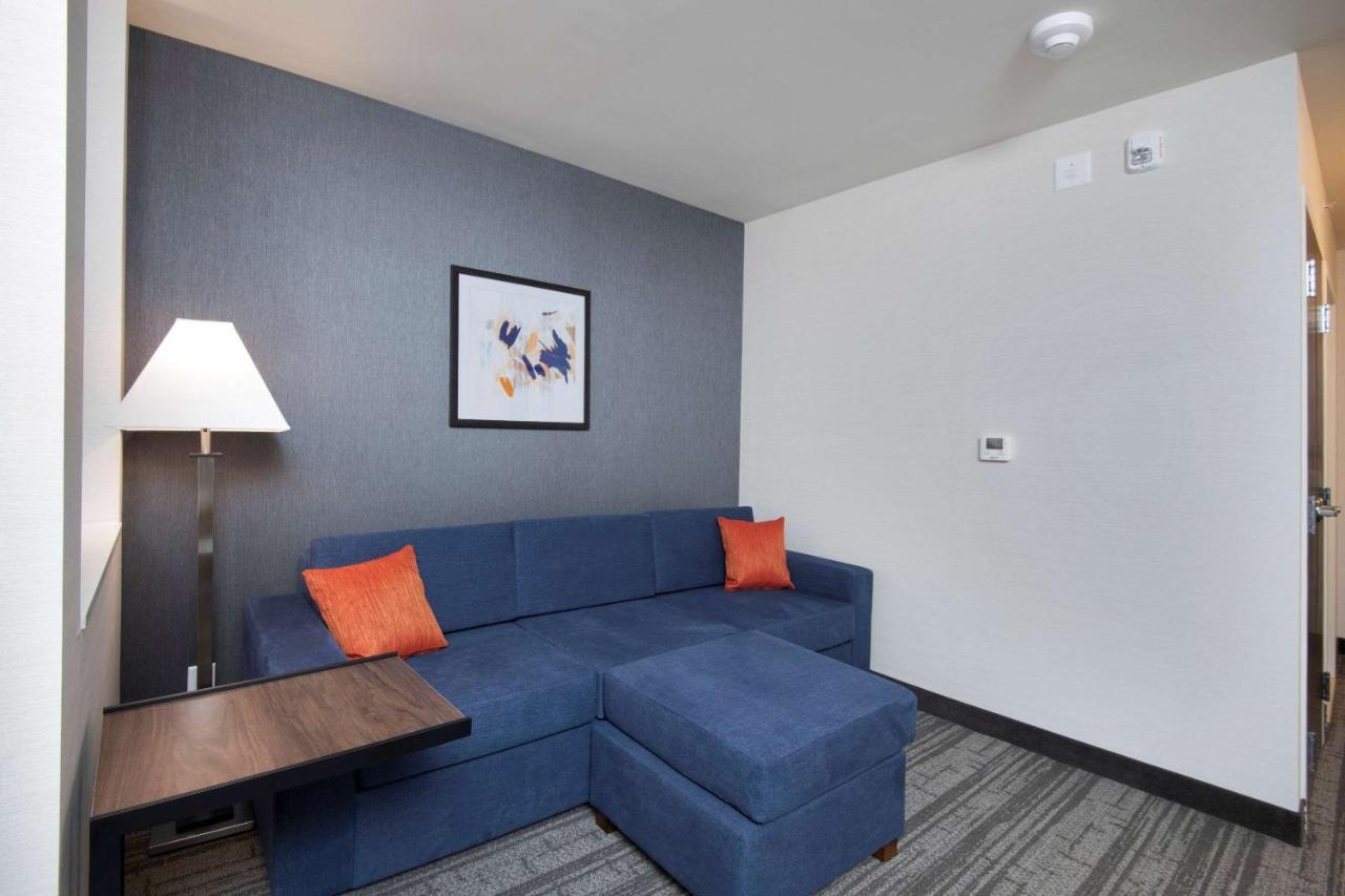 Comfort Inn & Suites Carleton Place Esterno foto