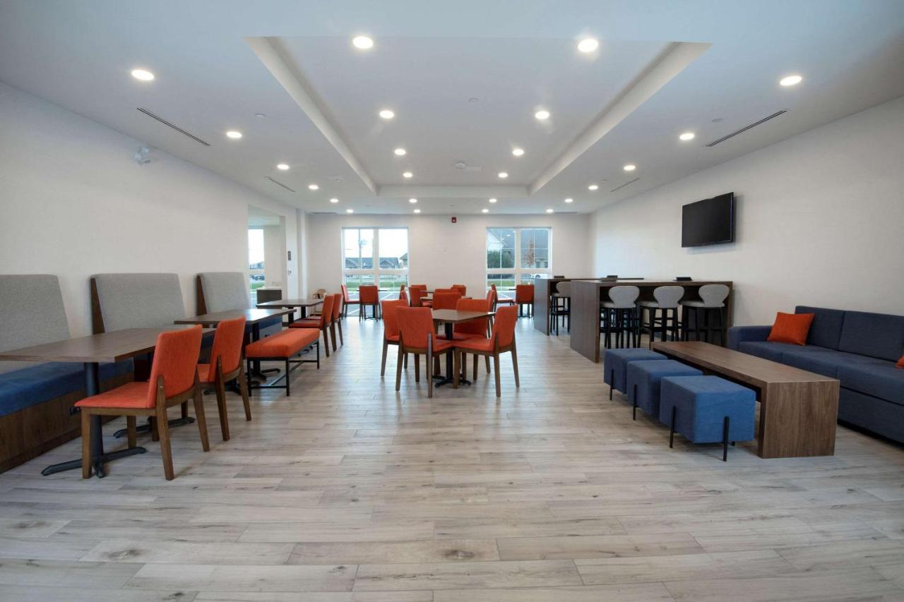 Comfort Inn & Suites Carleton Place Esterno foto